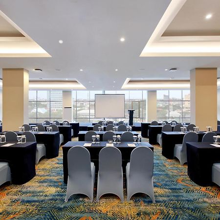 Aston Inn Pantai Losari Macasar Exterior foto