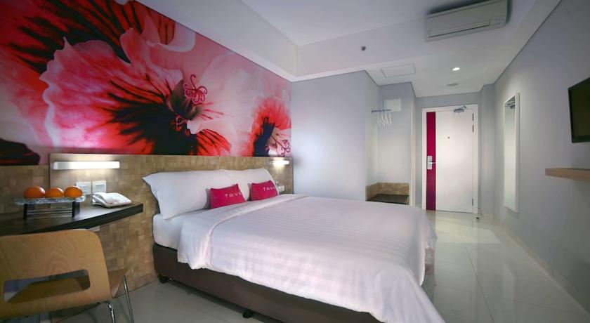 Aston Inn Pantai Losari Macasar Exterior foto