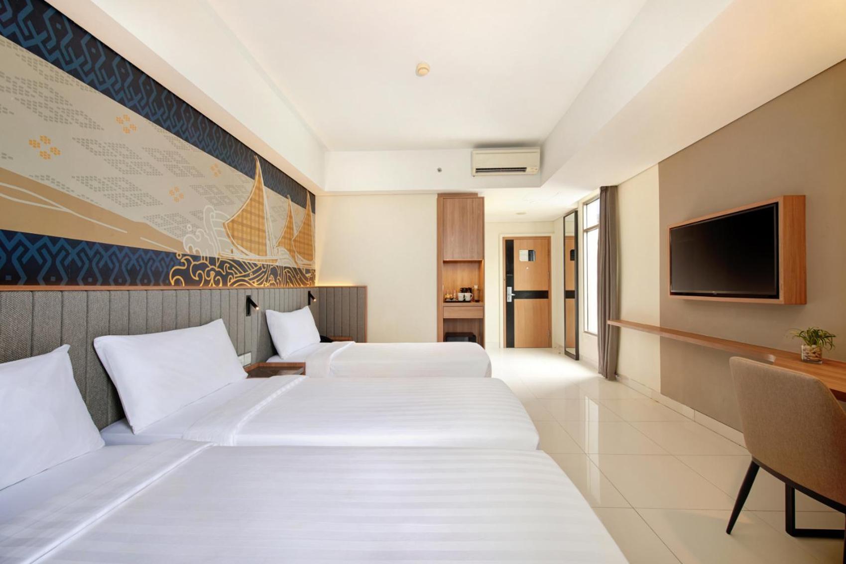 Aston Inn Pantai Losari Macasar Exterior foto