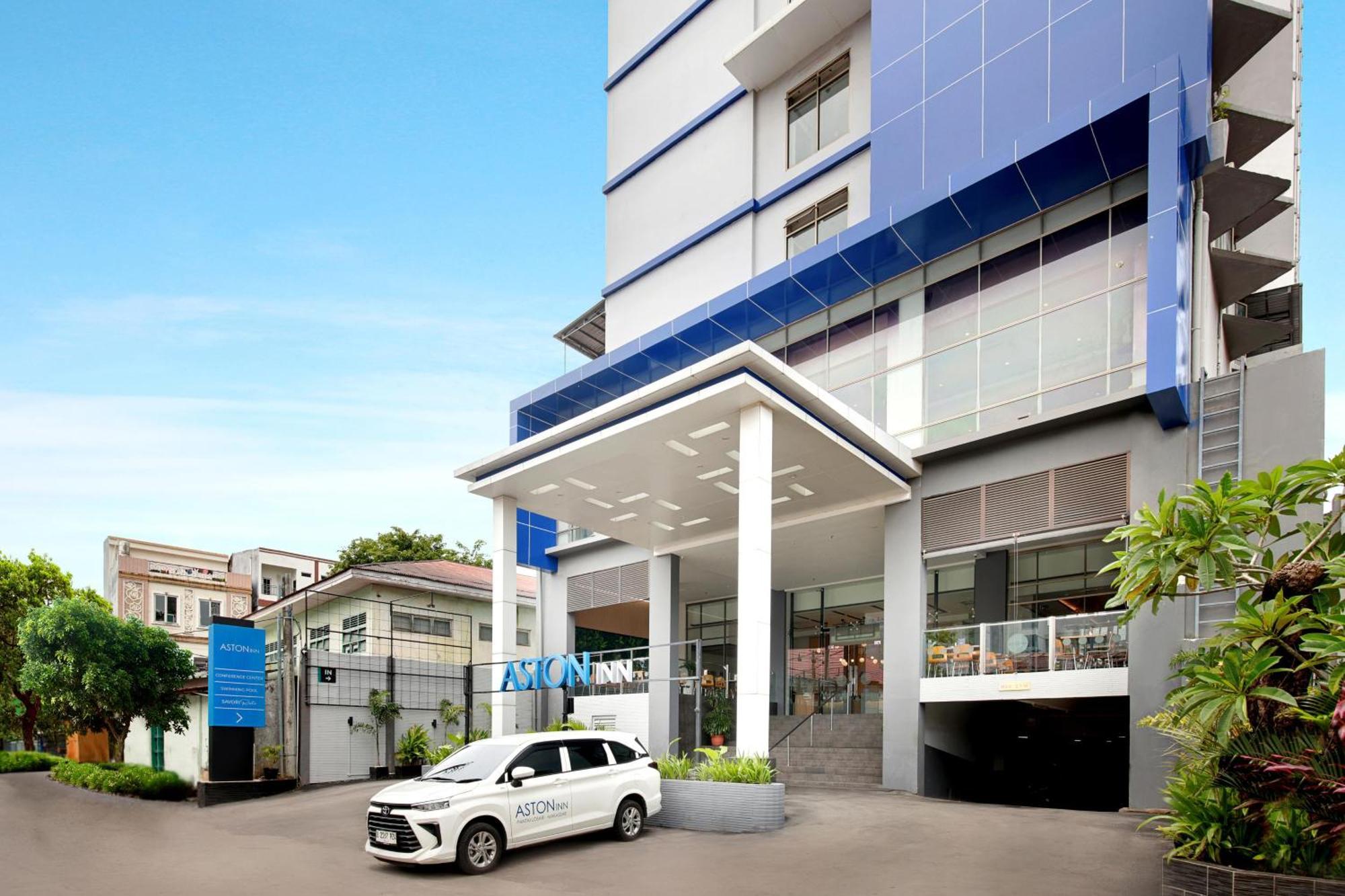 Aston Inn Pantai Losari Macasar Exterior foto
